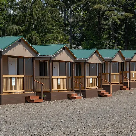 Far West Cabin-Tiny Homes Rental